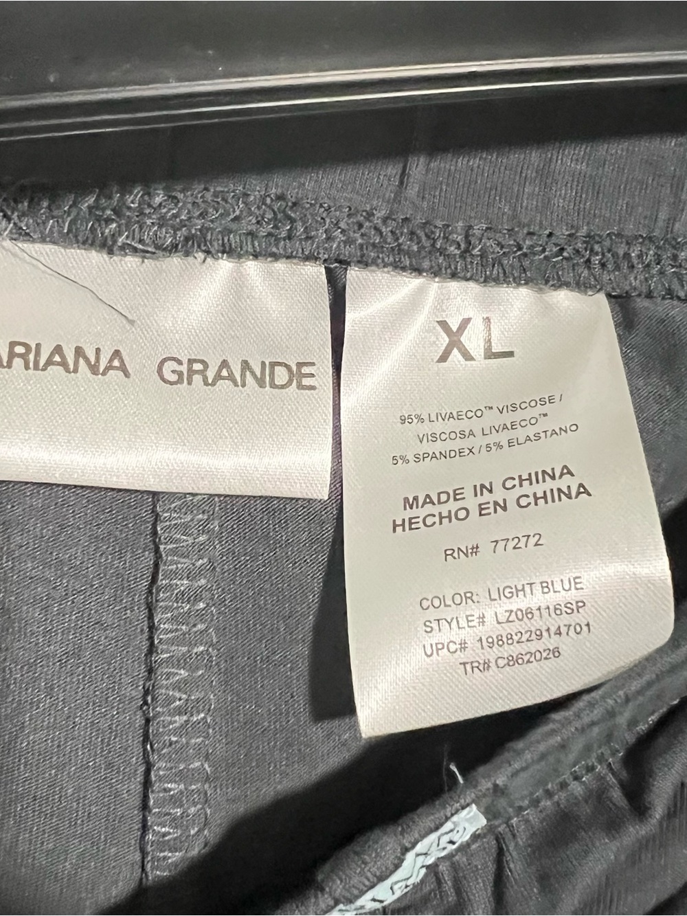 NWT Ariana Grande Women’s 2 Piece Pajama Short Set Light Blue Gray Size XL - Picture 6 of 10